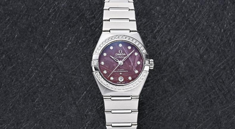 紫色陨石表盘的神秘魅力  品鉴欧米茄星座系列新款腕表
